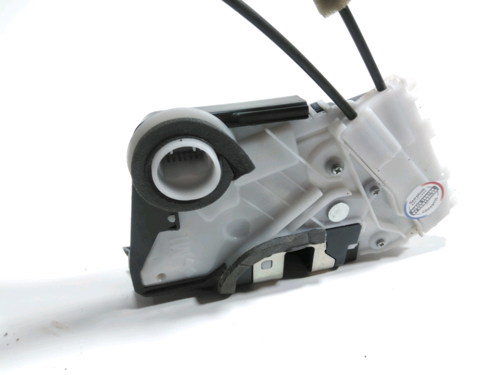 Serrure de porte avant gauche