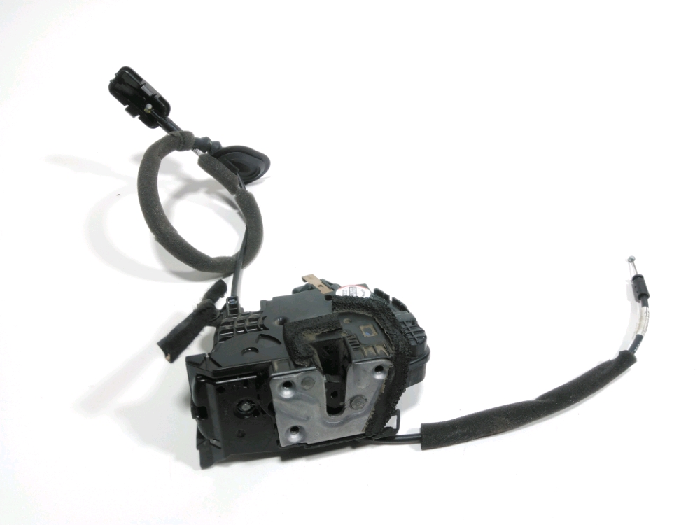 Serrure de porte avant droite