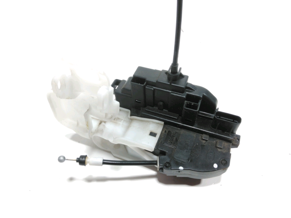 Serrure de porte avant droite