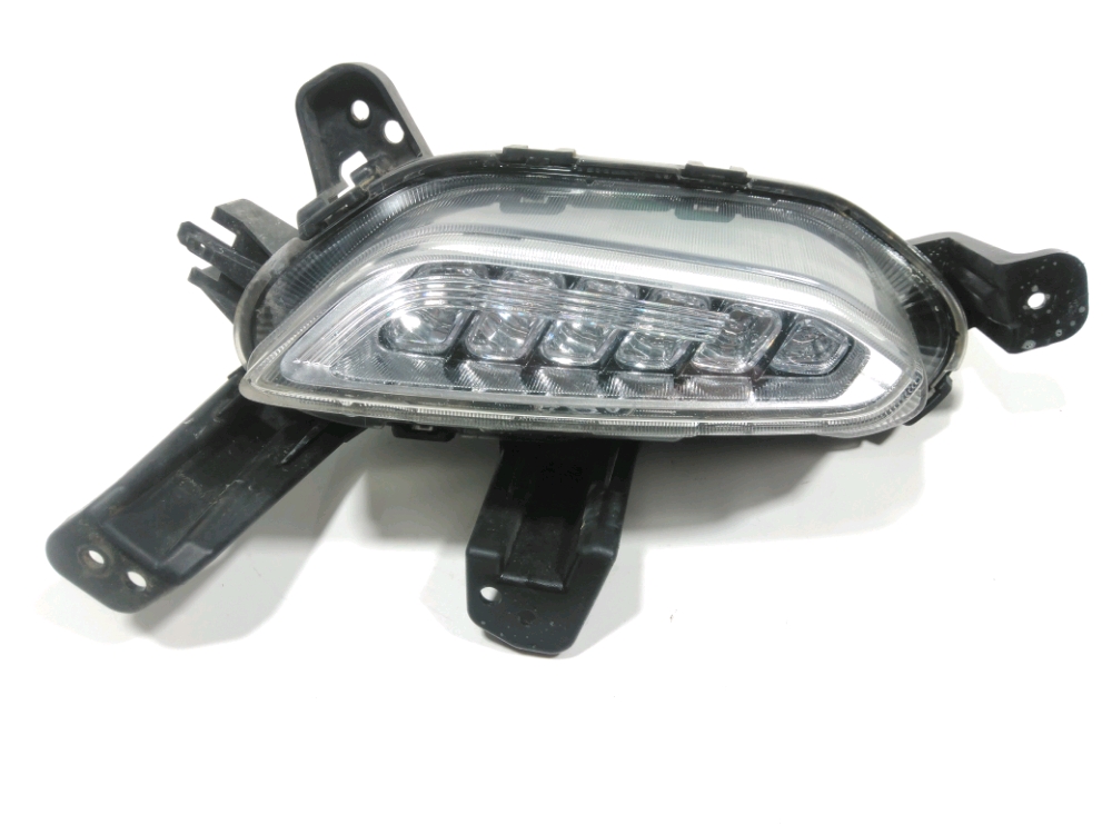 Feu diurne avant droit