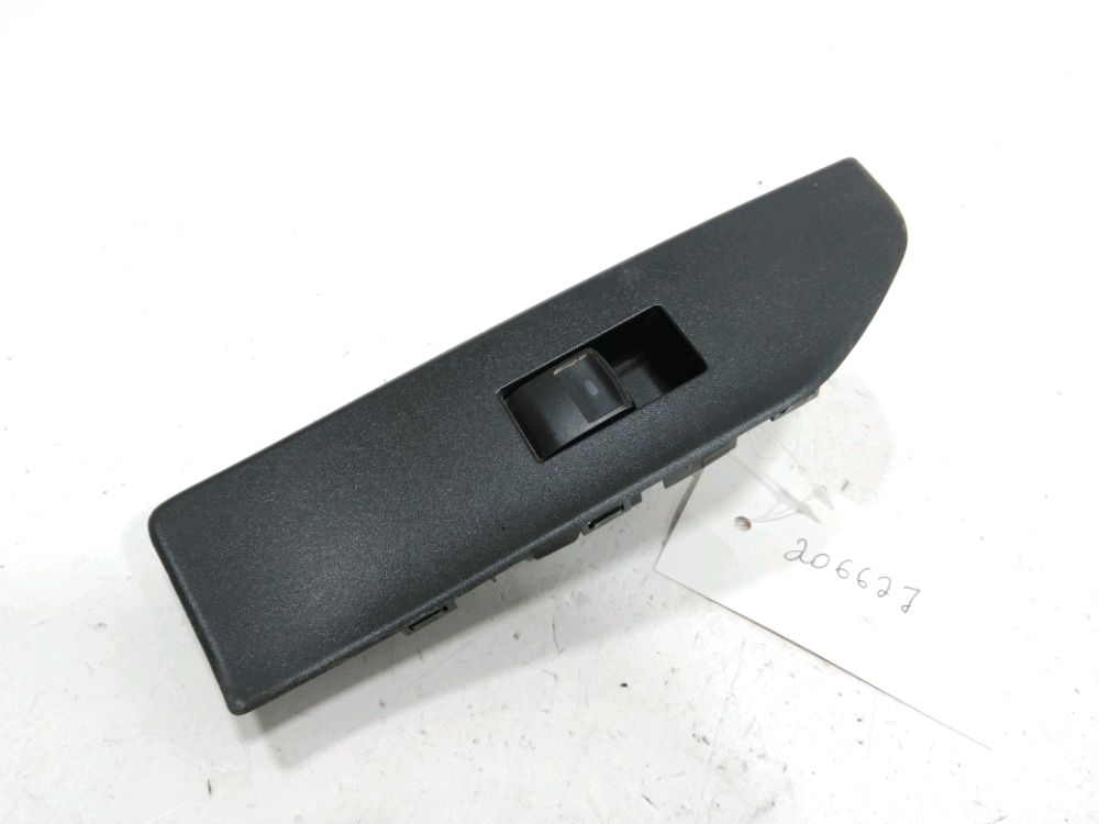 Commande lève-vitre avant droit