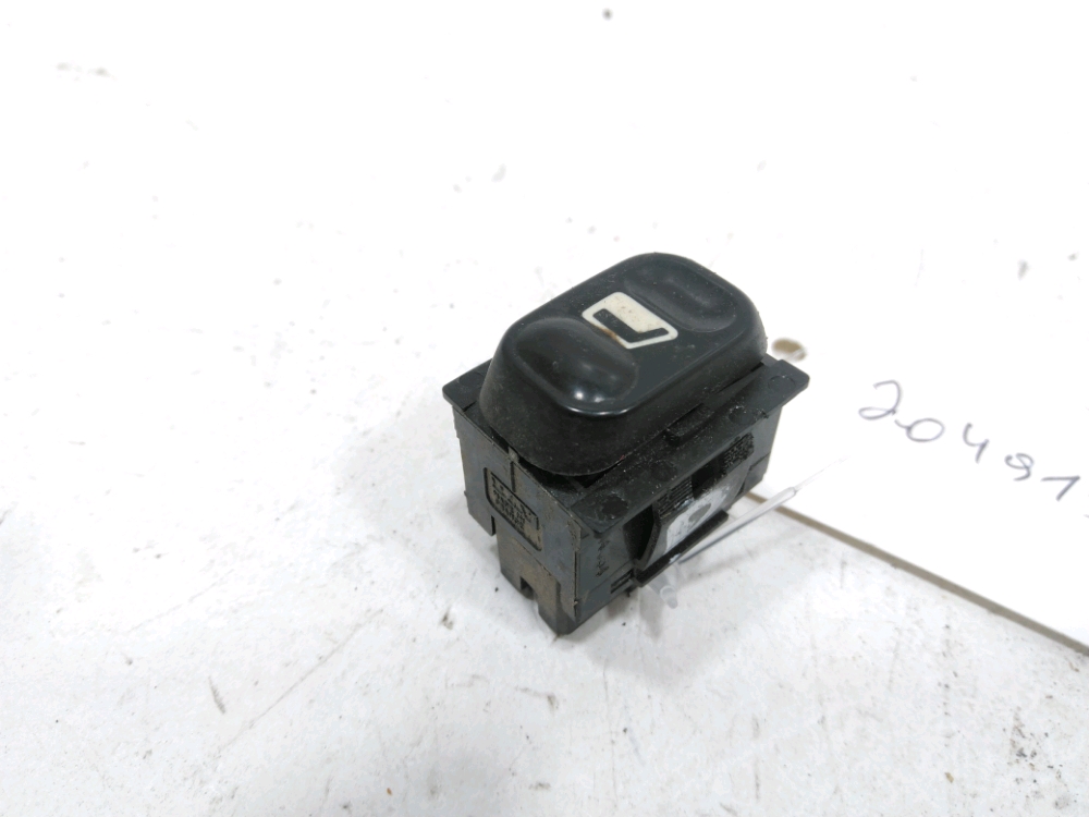 Commande lève-vitre avant droit