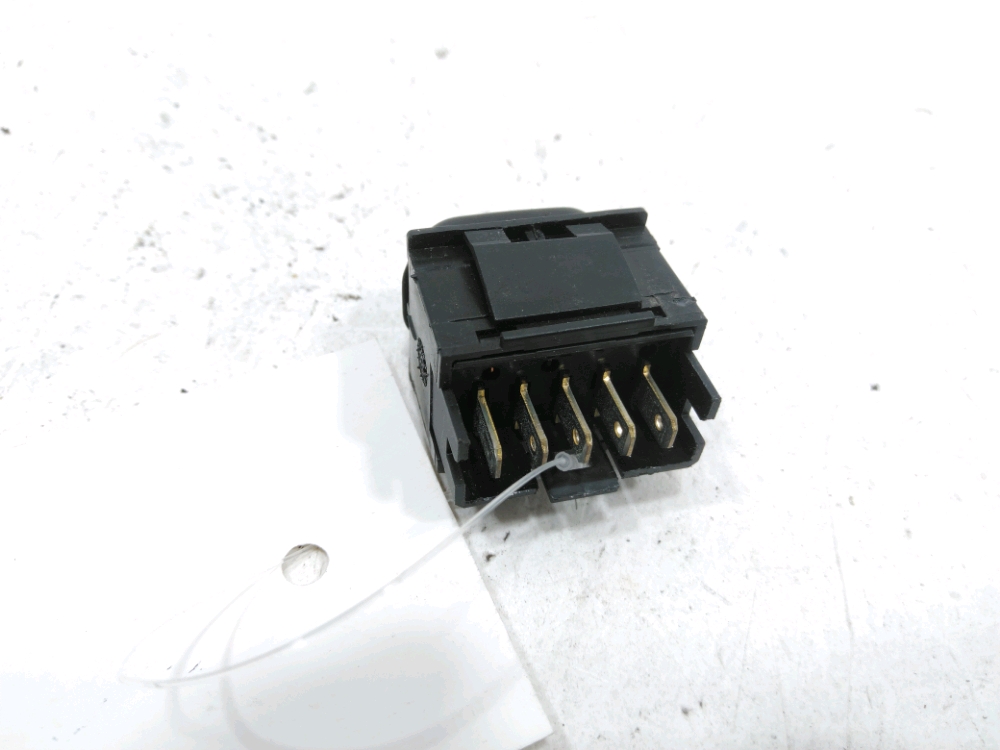 Commande lève-vitre avant droit