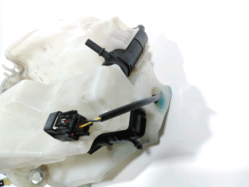 Réservoir de lave glace avant