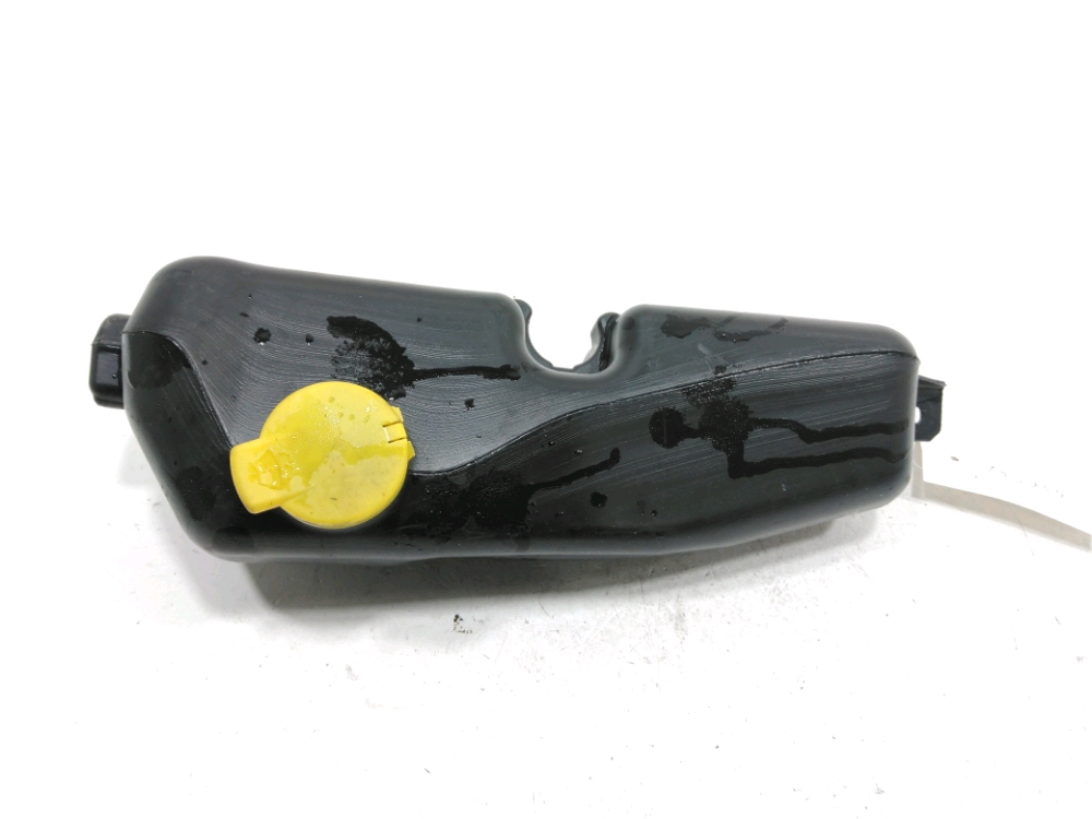 Reservoir de lave glace avant