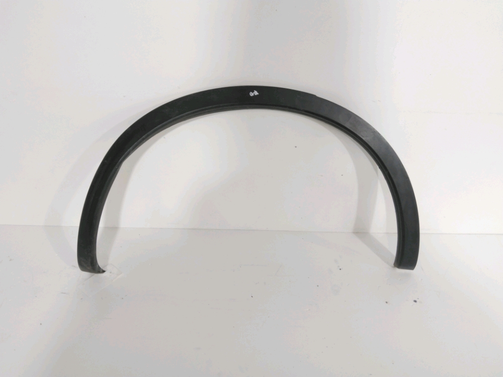 Elargisseur d'aile arrière droit