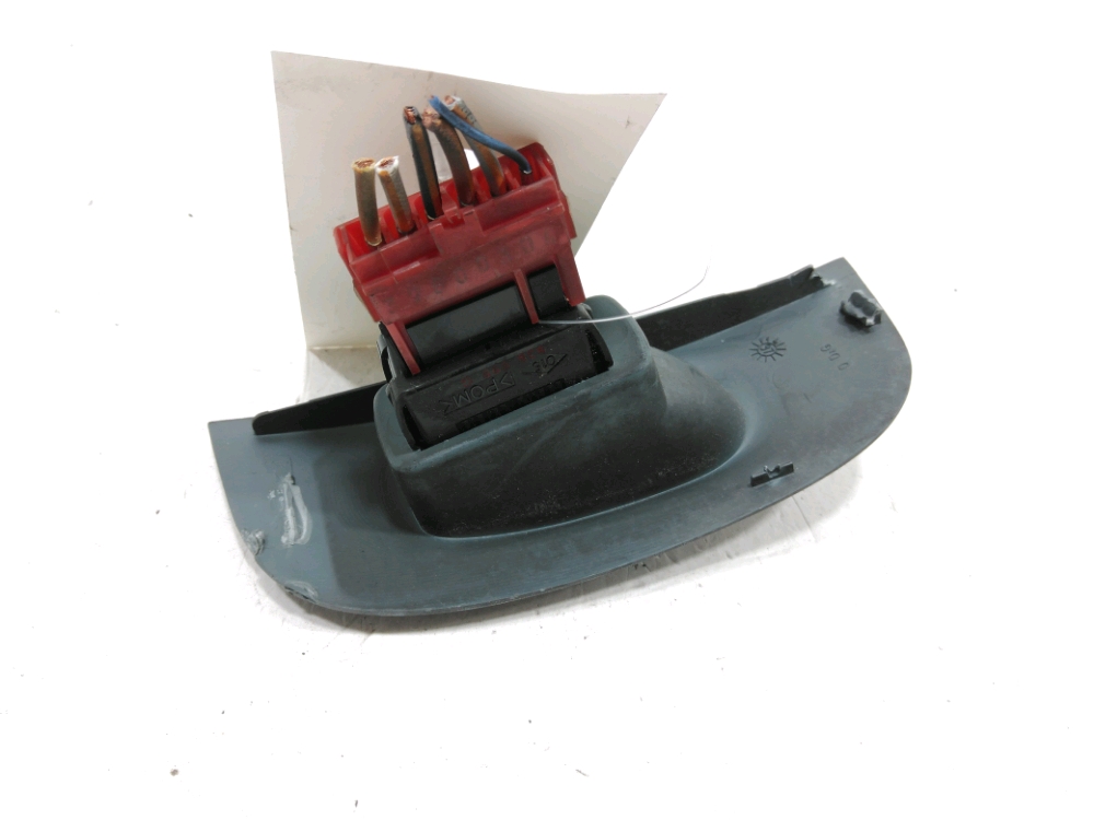 Commande lève-vitre avant droit