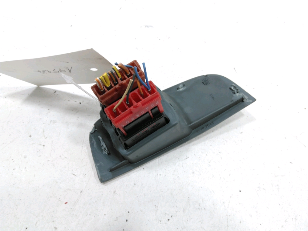 Commande lève-vitre avant gauche