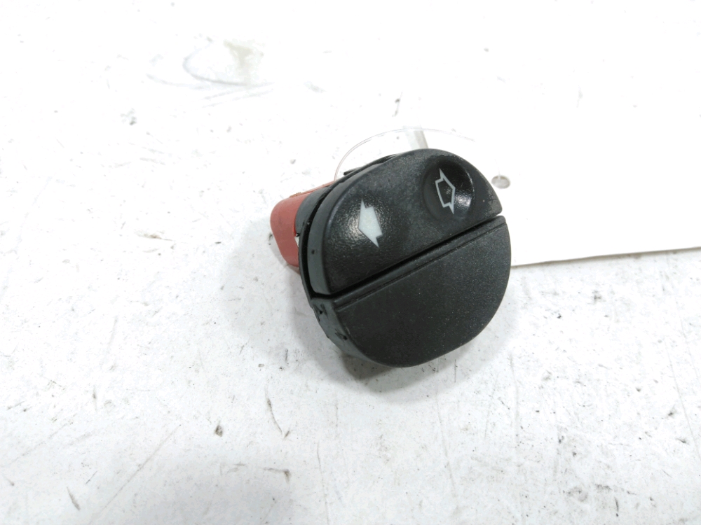 Commande lève-vitre avant droit