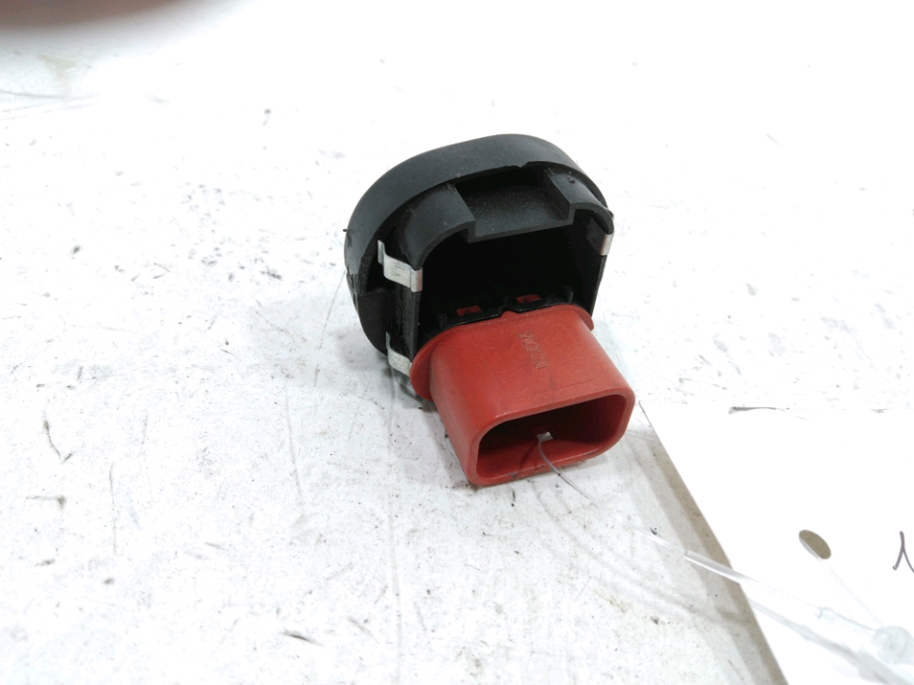 Commande lève-vitre avant droit