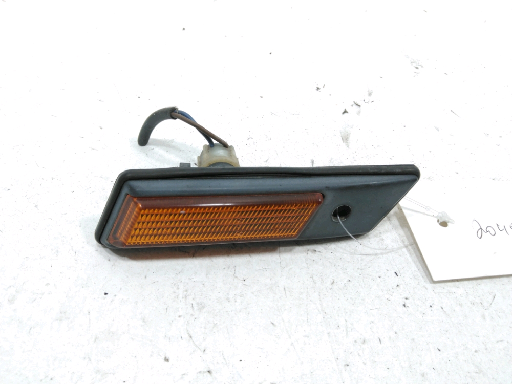 Répétiteur d'aile droit