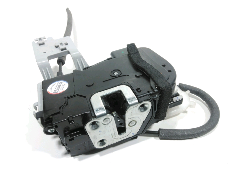 Serrure de porte avant droite