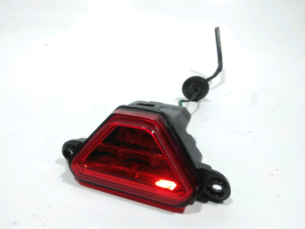 Feu stop supplémentaire