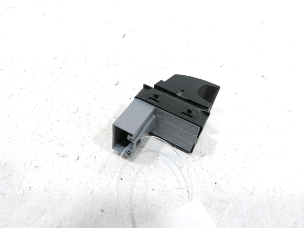 Commande lève-vitre avant droit