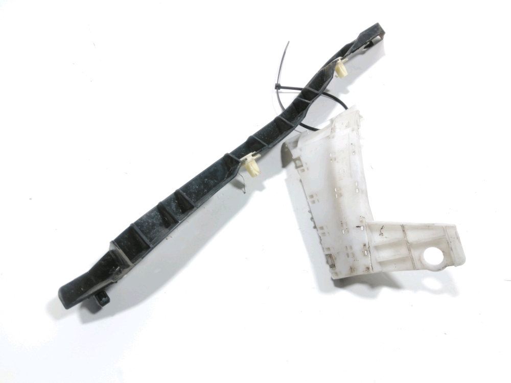 Support droit de pare-choc arrière