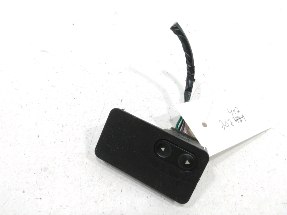 Commande lève-vitre avant droit