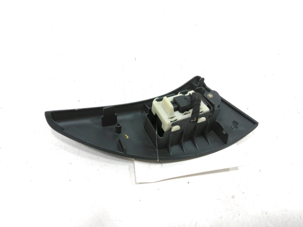 Commande lève-vitre avant droit