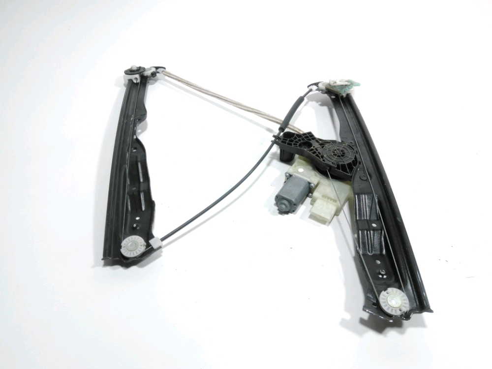 Lève-vitre électrique avant droit