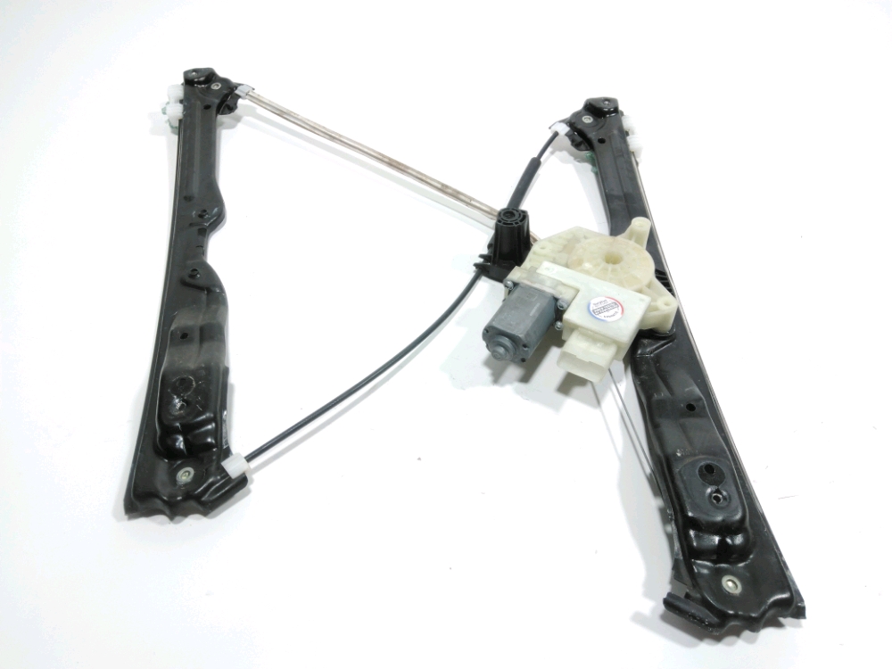 Lève-vitre électrique avant gauche