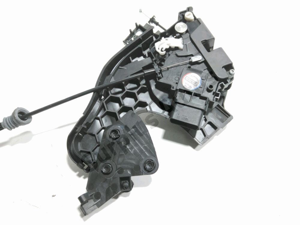 Serrure de porte arrière droite