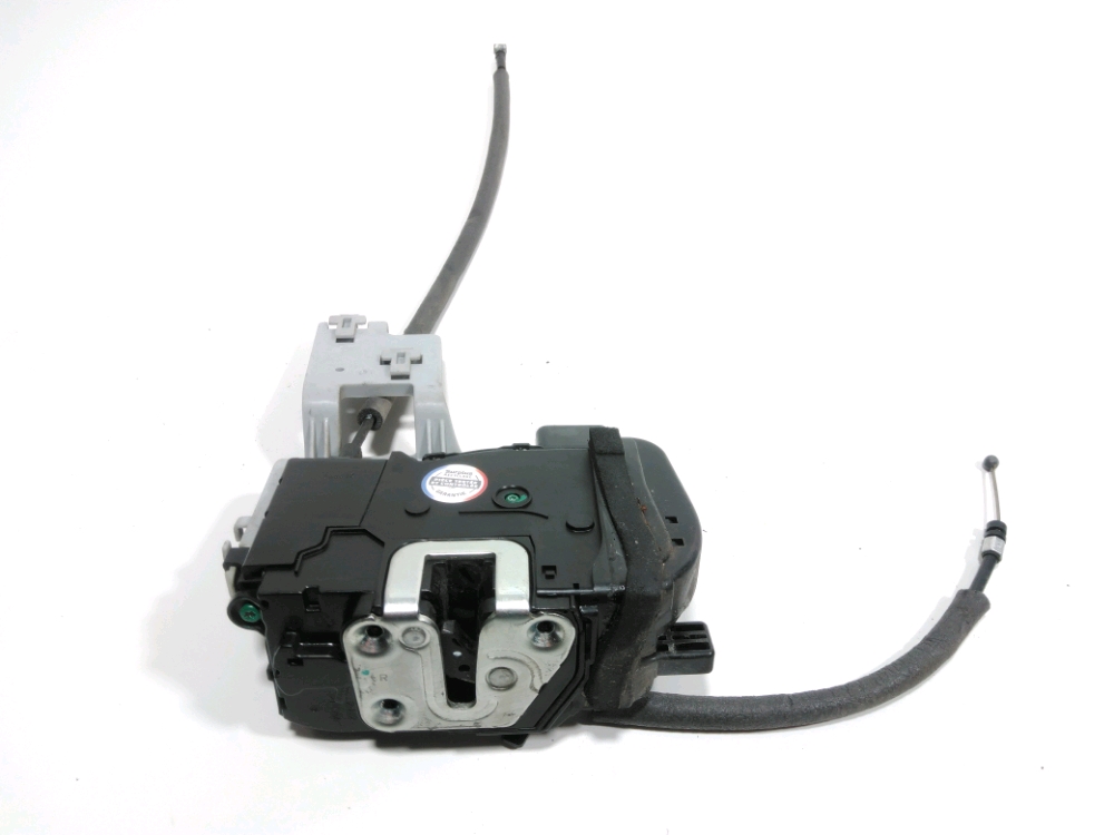 Serrure de porte avant droite