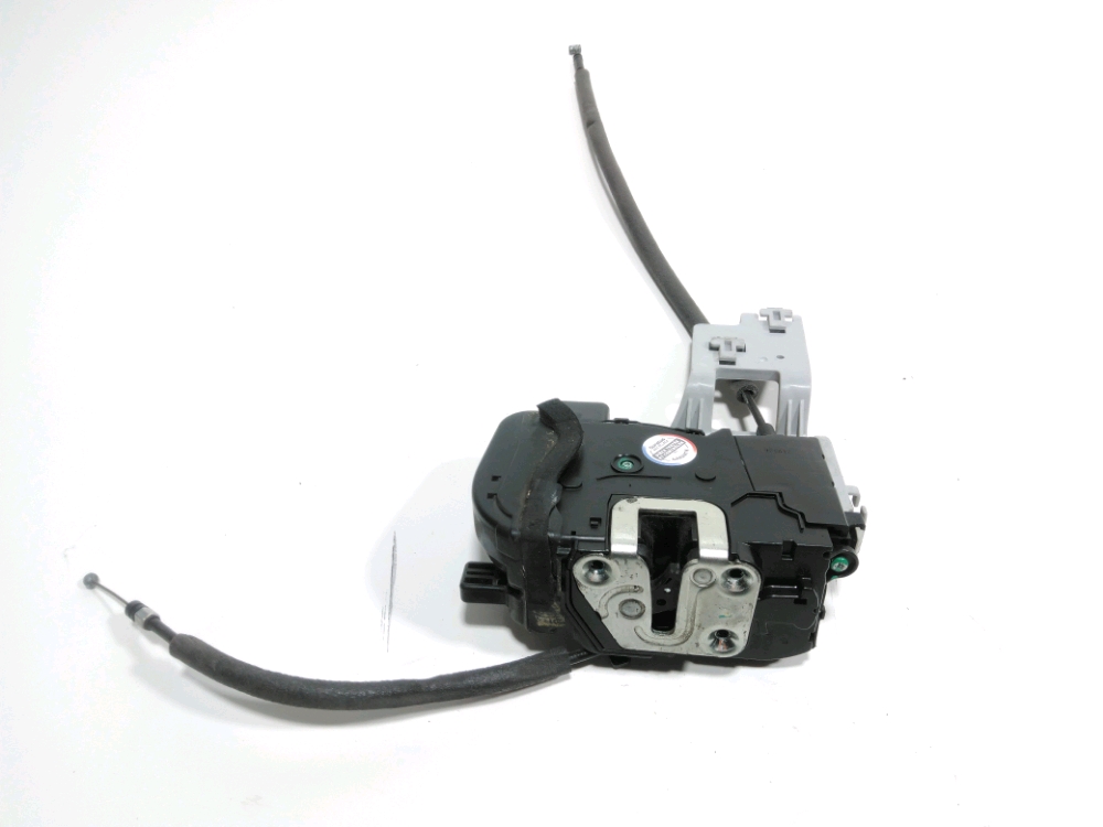 Serrure de porte avant gauche