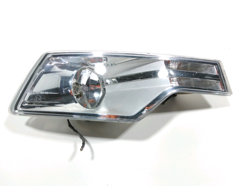 Antibrouillard avant droit