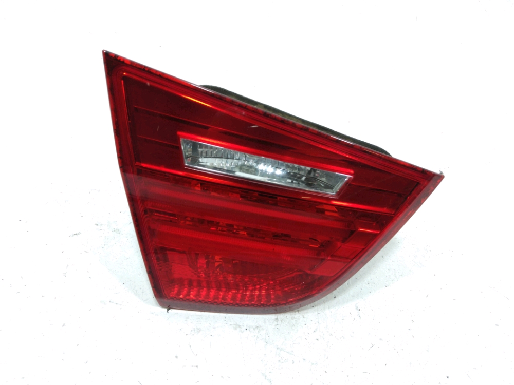 Feu arriere interieur gauche