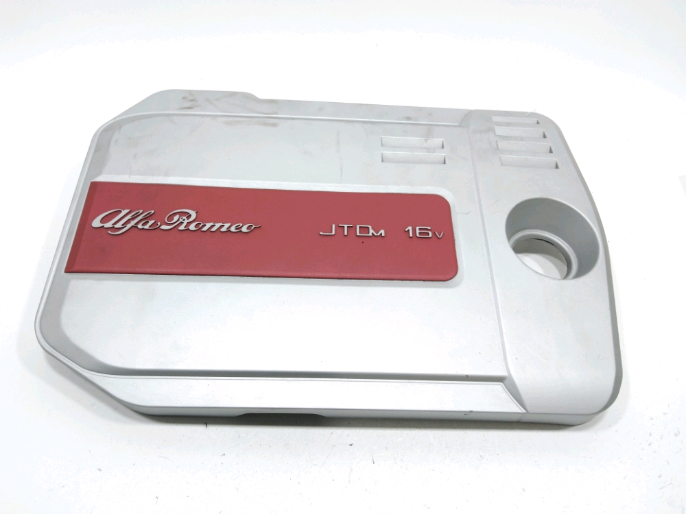 Cache moteur supérieur