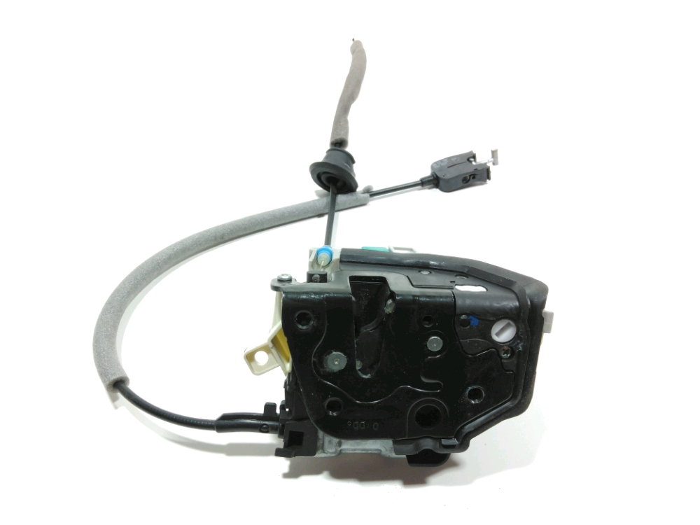 Serrure de porte avant droite