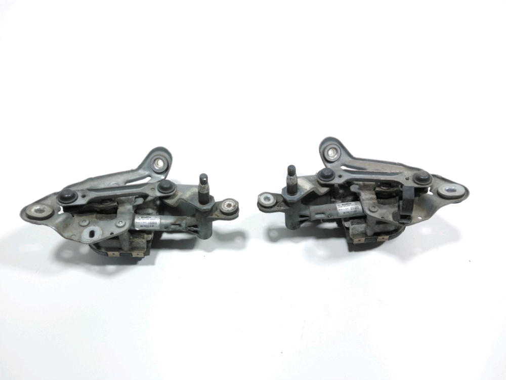 Mécanisme + moteur d'essuie glace avant