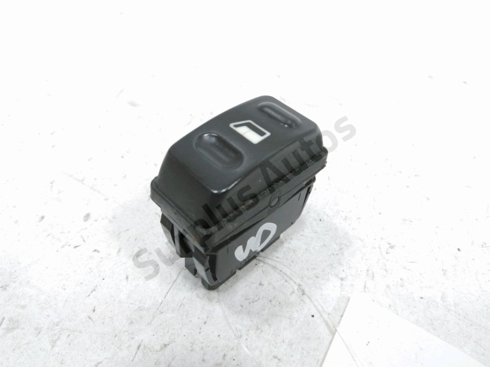 Commande lève-vitre avant droit