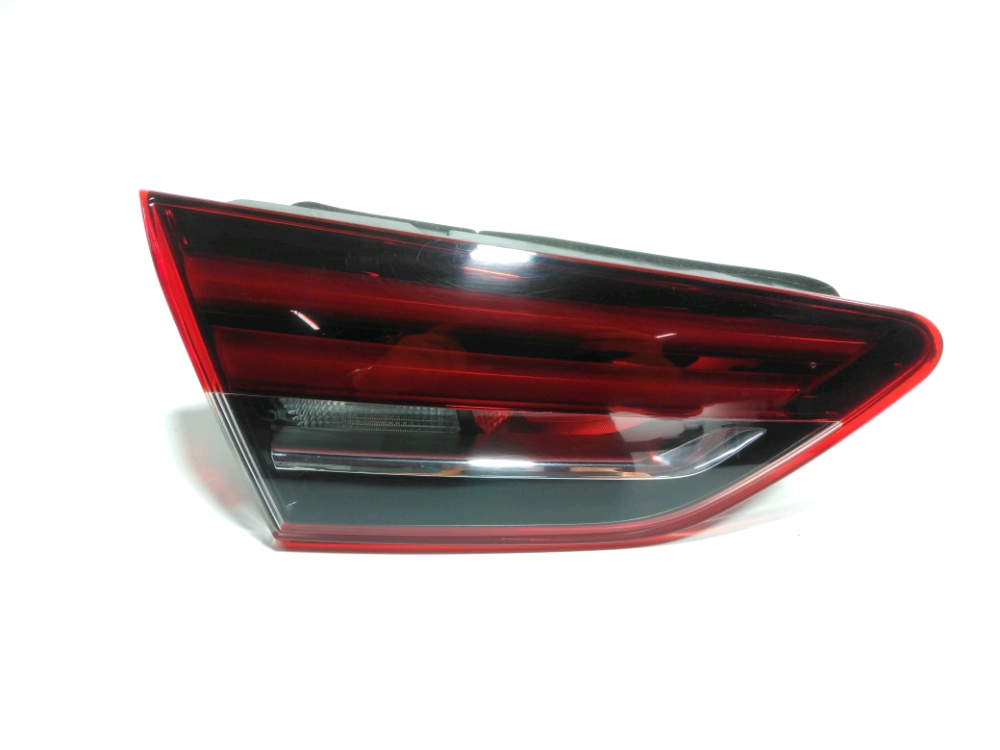 Feu arrière intérieur gauche