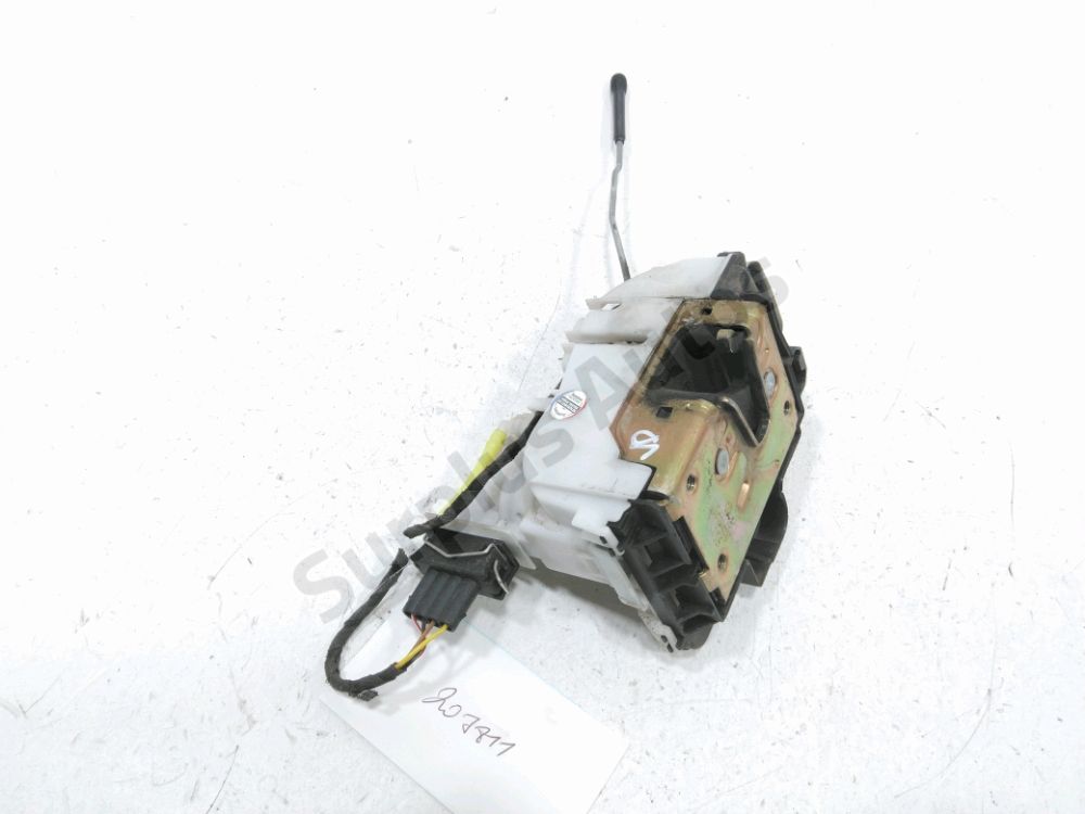 Serrure de porte avant droite