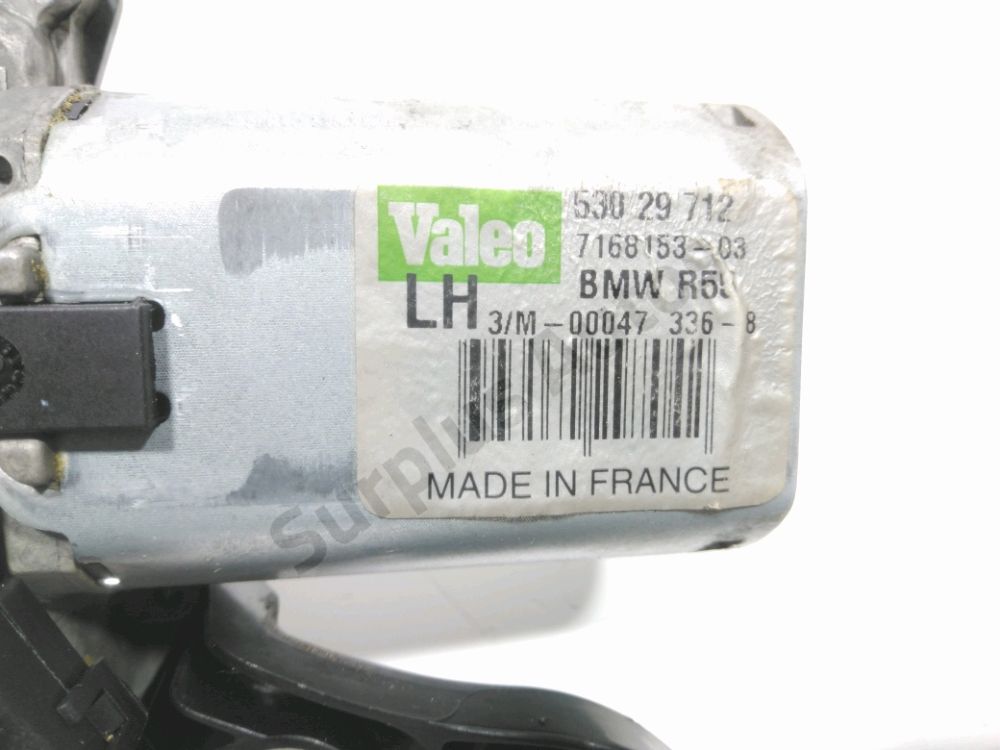 Moteur d'essuie glace arrière