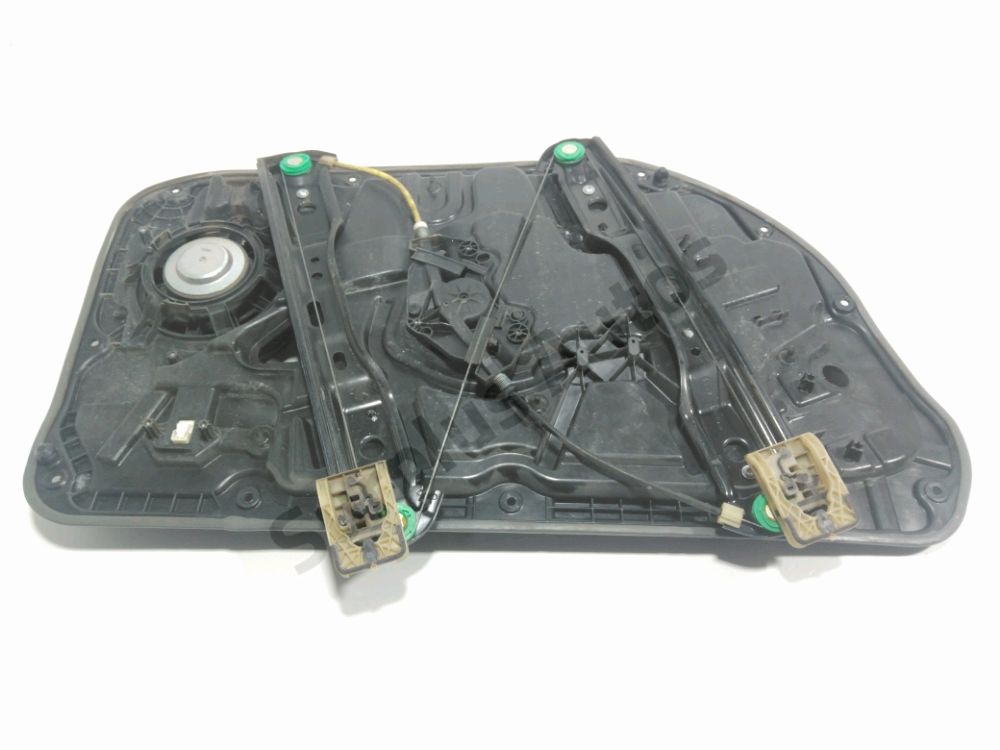 Lève-vitre électrique avant droit