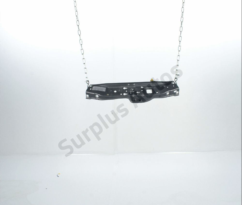 Traverse supérieure armature avant