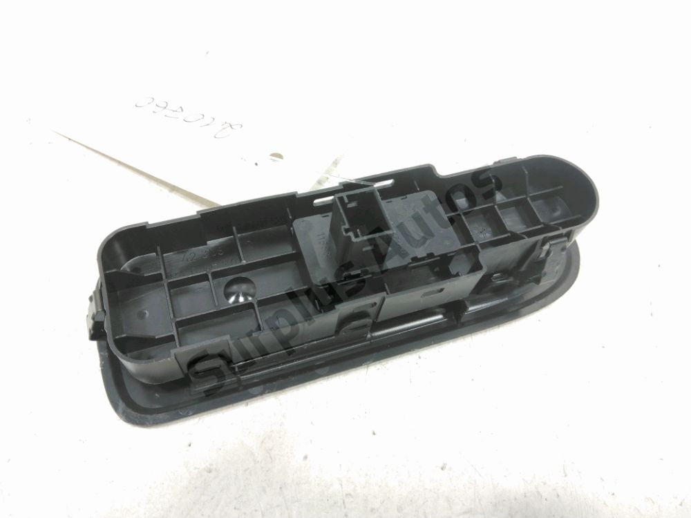 Commande lève-vitre avant droit