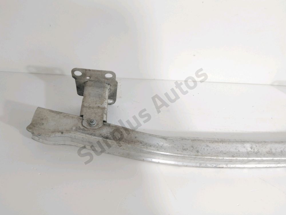 Renfort pare-choc avant