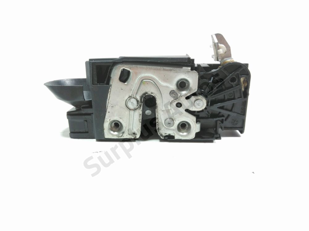 Serrure de porte avant droite