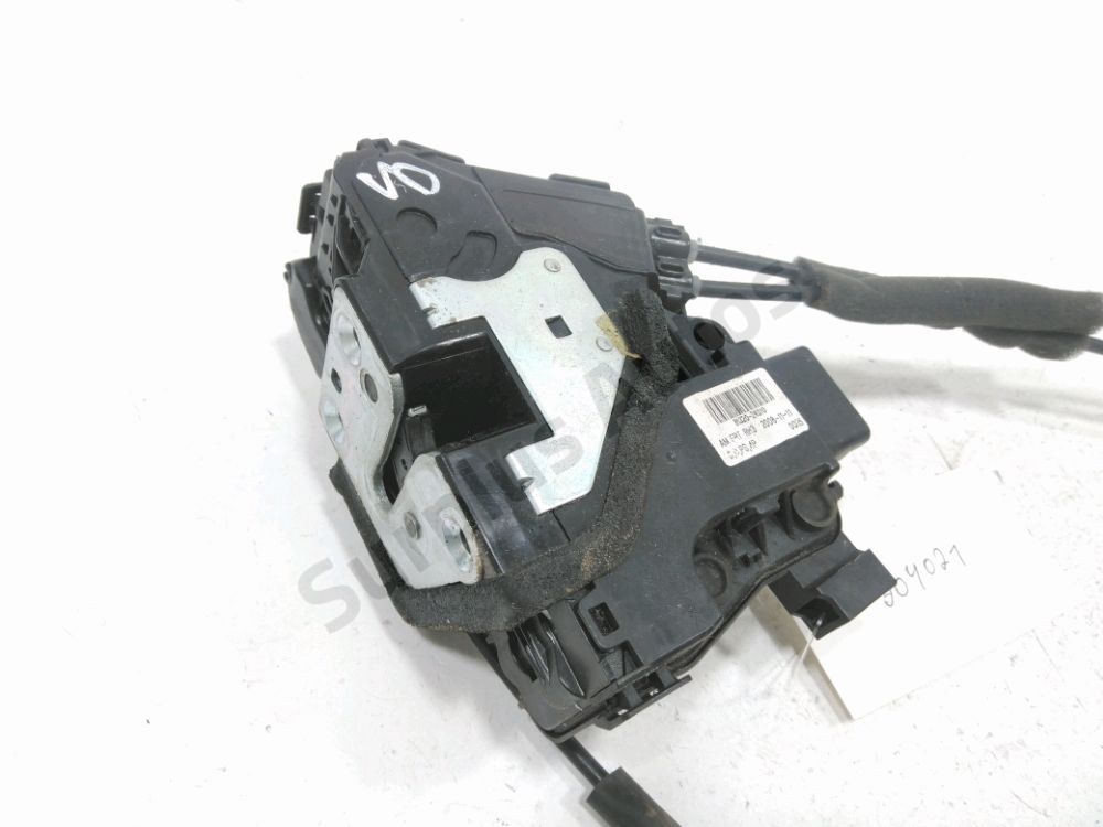 Serrure de porte avant droite