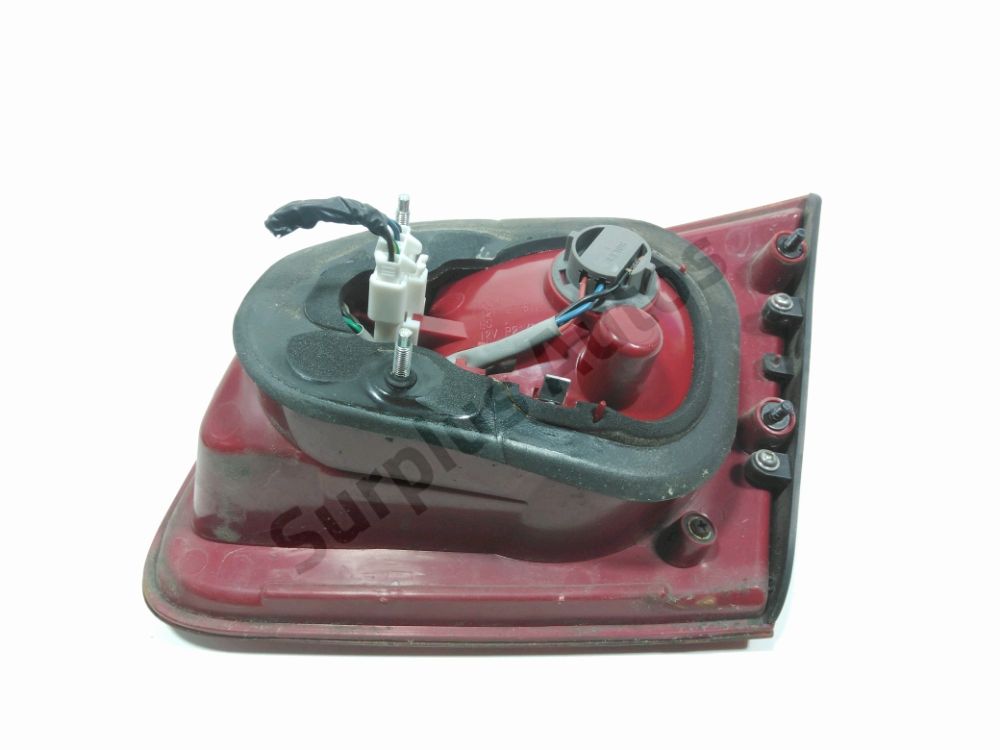 Feu arrière intérieur gauche