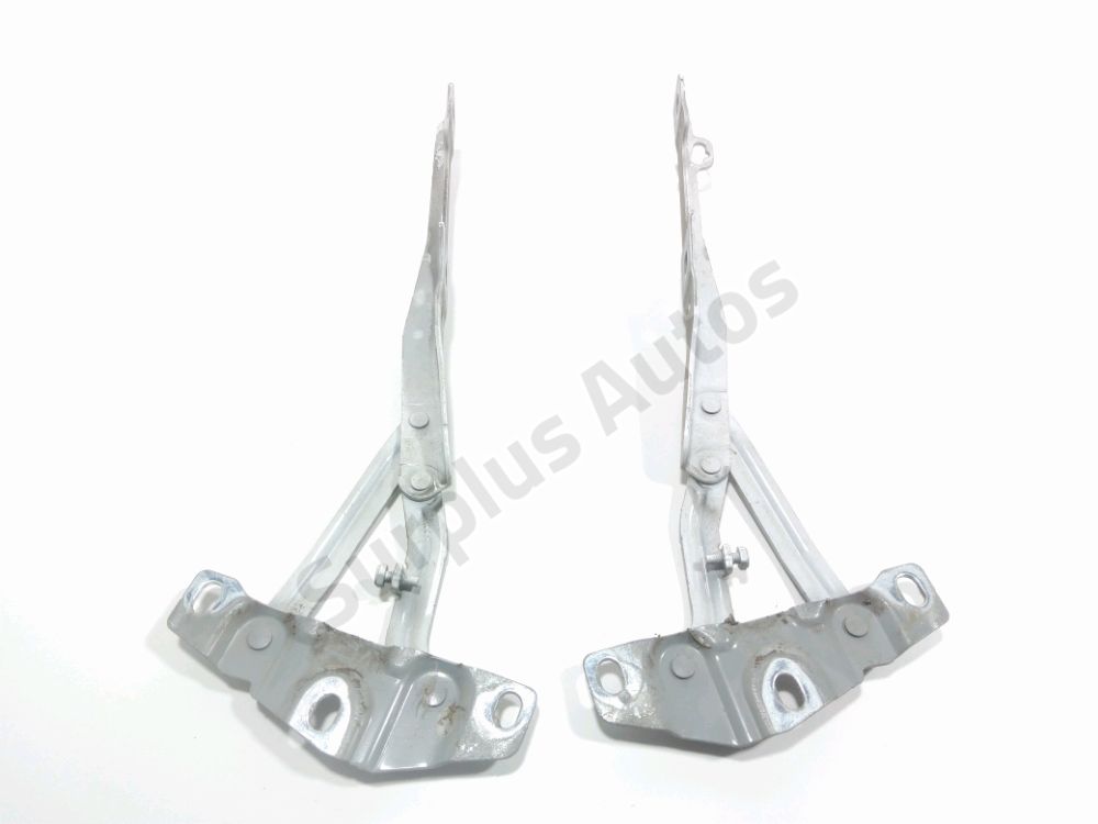 Jeu de charnières de capot