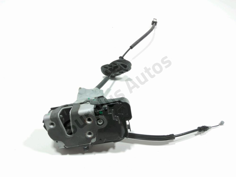 Serrure de porte avant droite