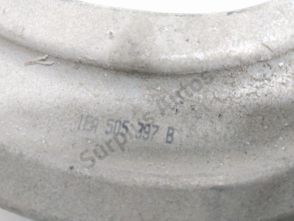 Triangle supérieur arrière droit