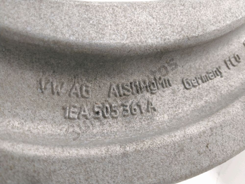 Triangle supérieur arrière gauche