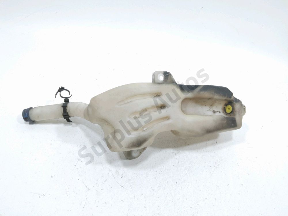 Réservoir de lave glace avant