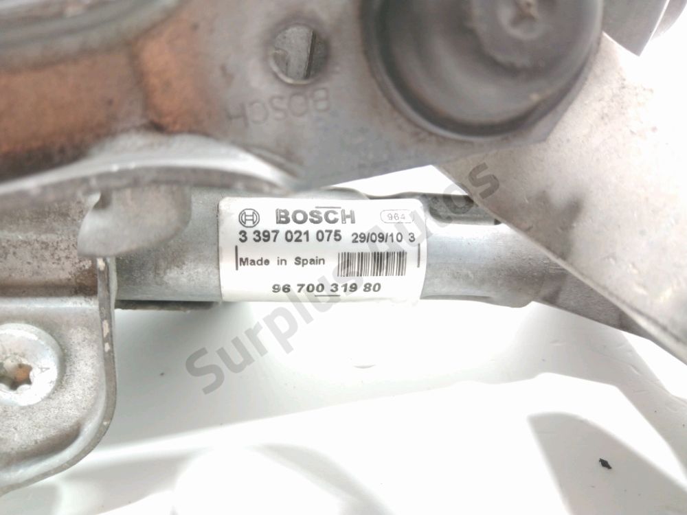 Mécanisme + moteur d'essuie glace avant