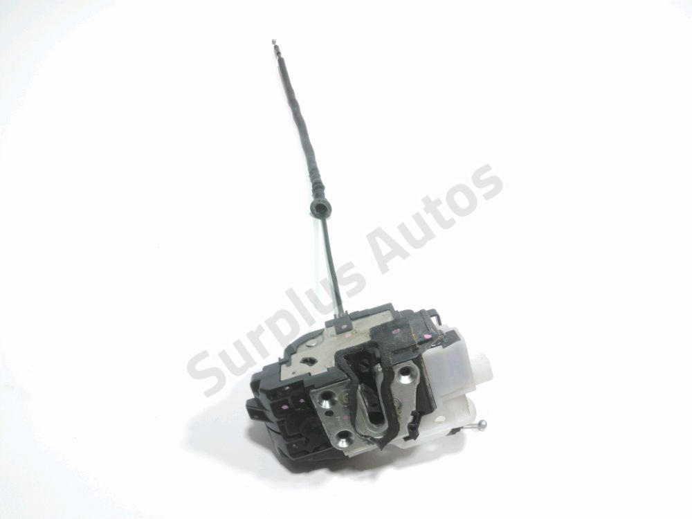 Serrure de porte avant droite