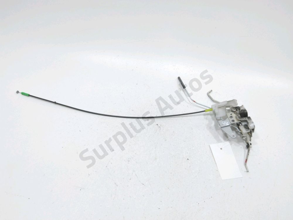 Serrure de porte avant droite